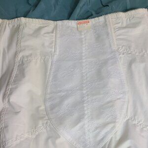Vintage Old Stock Open crotch Girdle Size 34 Smoothie W tag